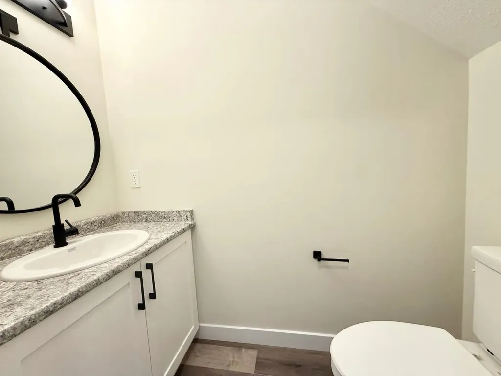 328B Boutin Avenue Hinton AB T7V0B4