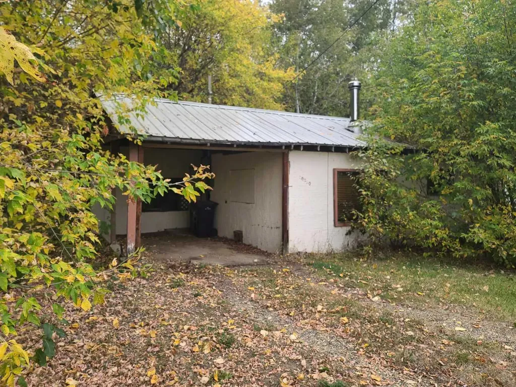 10830 91 Street Peace River AB T8S 1P9