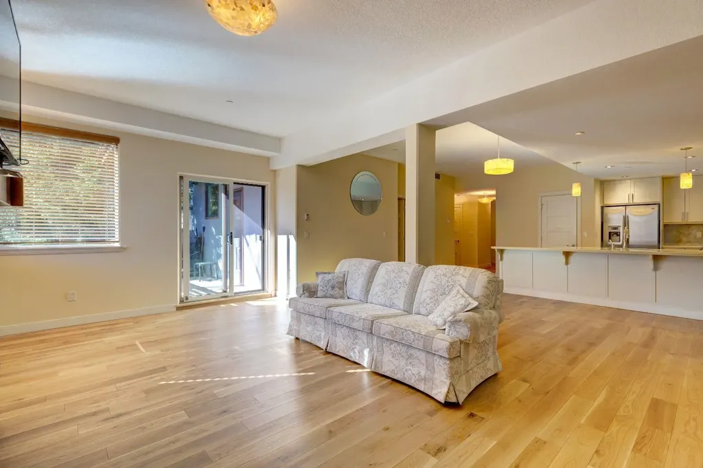 901 8th Avenue Canmore AB T1W 1Z7
