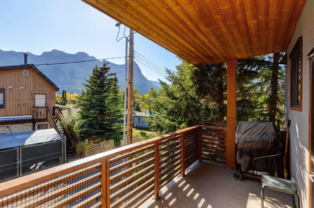 901 8th Avenue Canmore AB T1W 1Z7