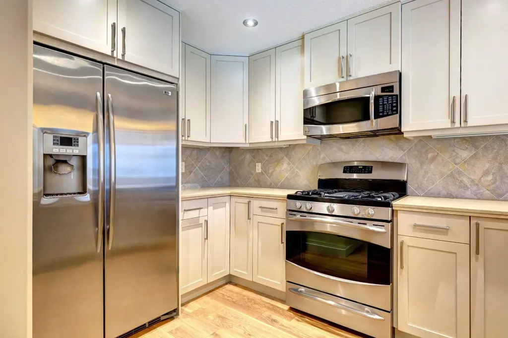 901 8th Avenue Canmore AB T1W 1Z7
