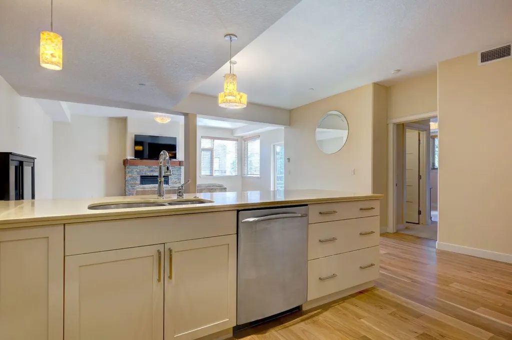 901 8th Avenue Canmore AB T1W 1Z7