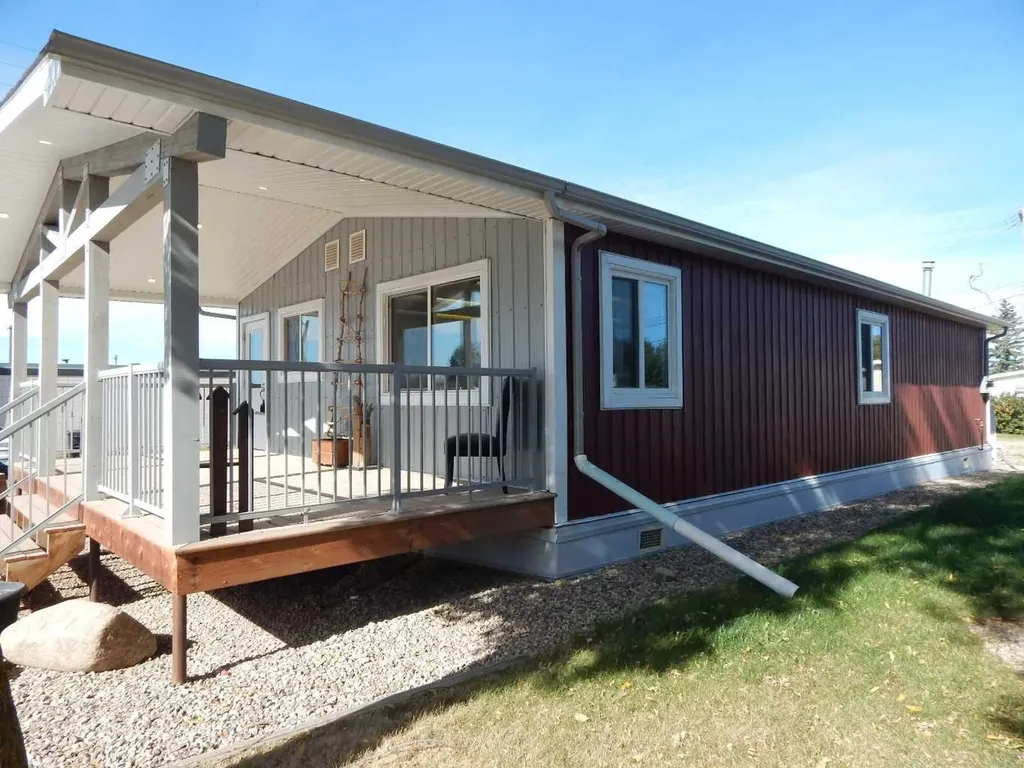 2012 20 Avenue Bowden AB T0M 0K0