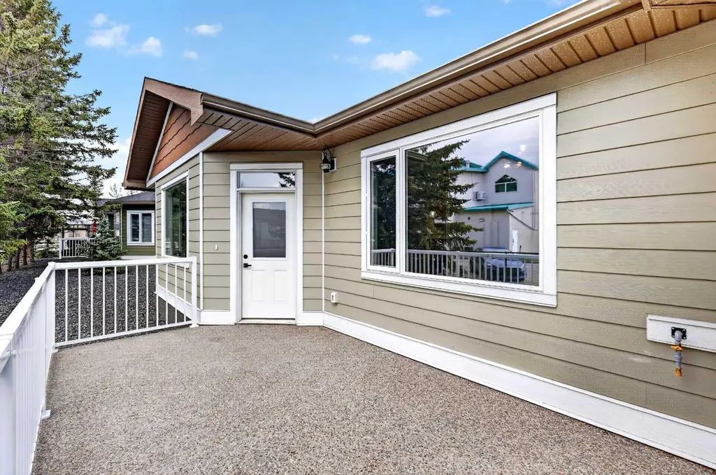 610 4 Avenue SW Sundre AB T0M1X0
