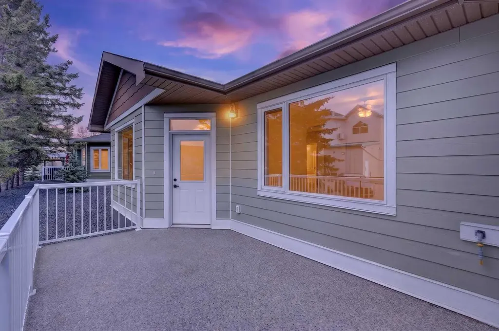 610 4 Avenue SW Sundre AB T0M1X0