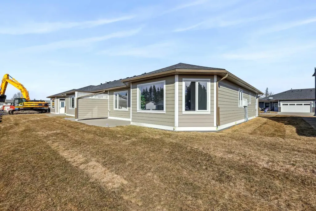 610 4 Avenue SW Sundre AB T0M1X0