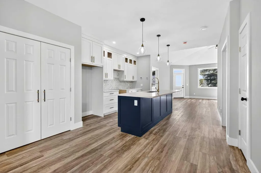 610 4 Avenue SW Sundre AB T0M1X0