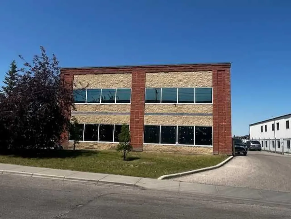 5120 47 Street NE Calgary AB T3J 4K3