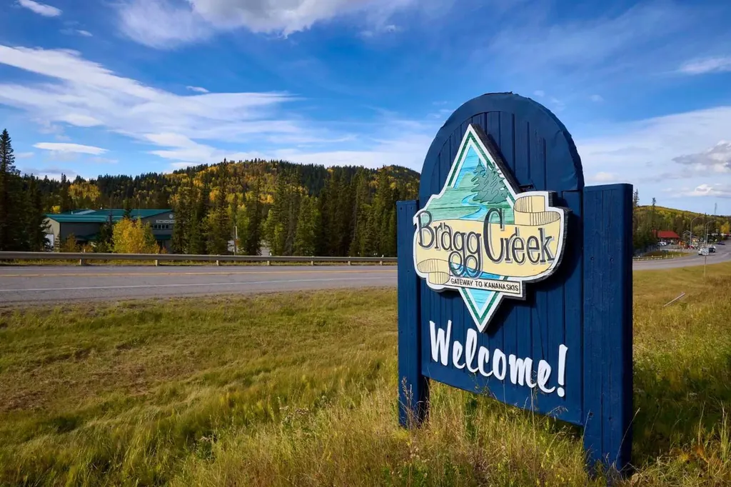 16 White Avenue Bragg Creek AB T0L 0C5