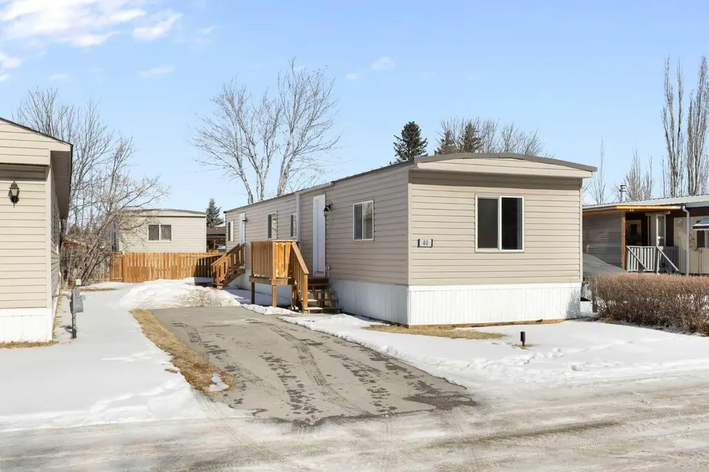 6220 17 Avenue SE Calgary AB T2A 0W6