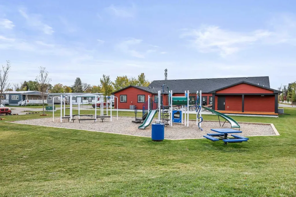 6220 17 Avenue SE Calgary AB T2A 0W6