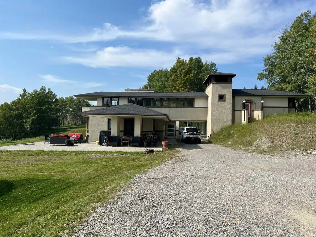 31 Williams Place Bragg Creek AB T0L 0K0