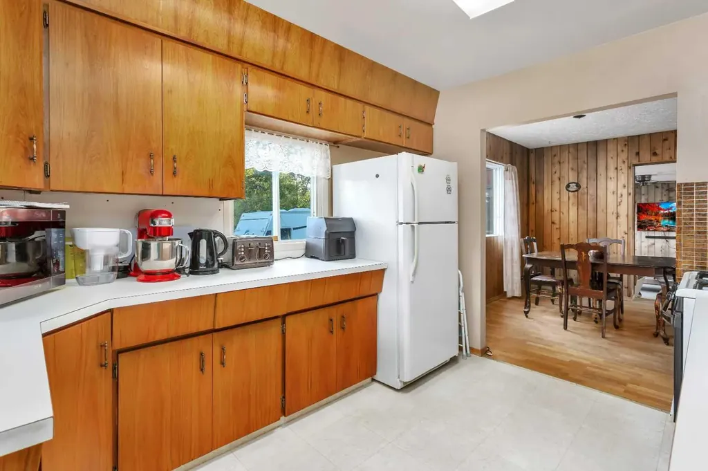 4152 47 Avenue Rocky Mountain House AB T4T 1C8