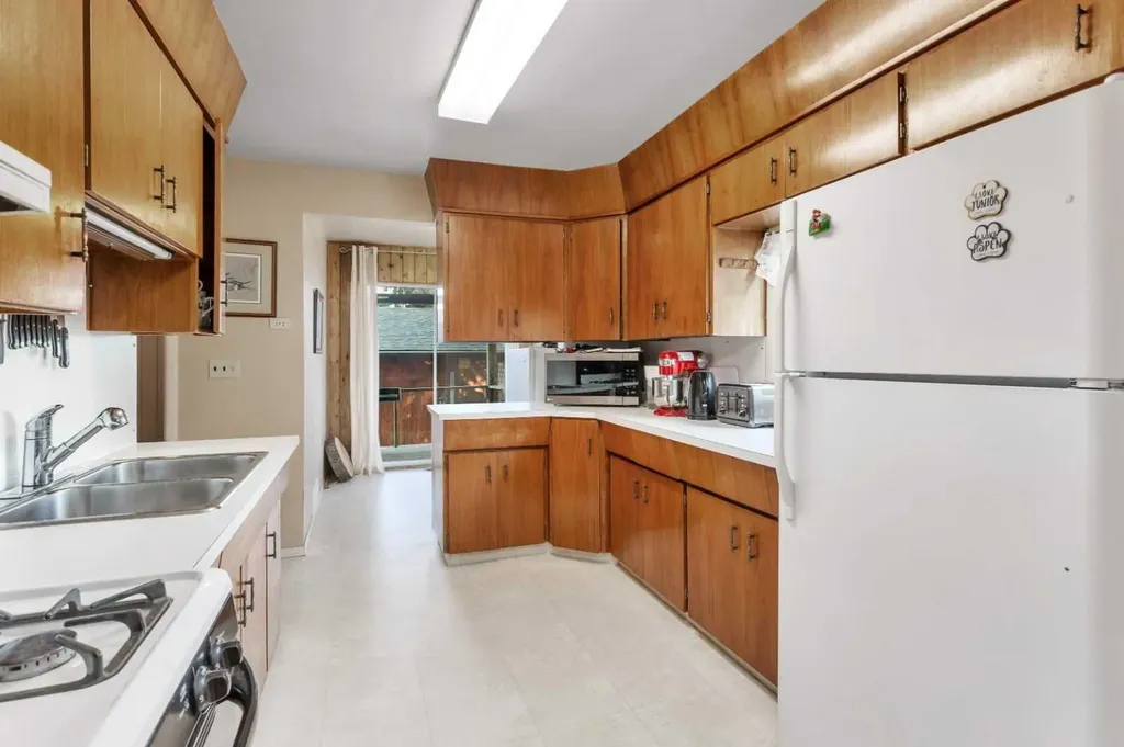 4152 47 Avenue Rocky Mountain House AB T4T 1C8