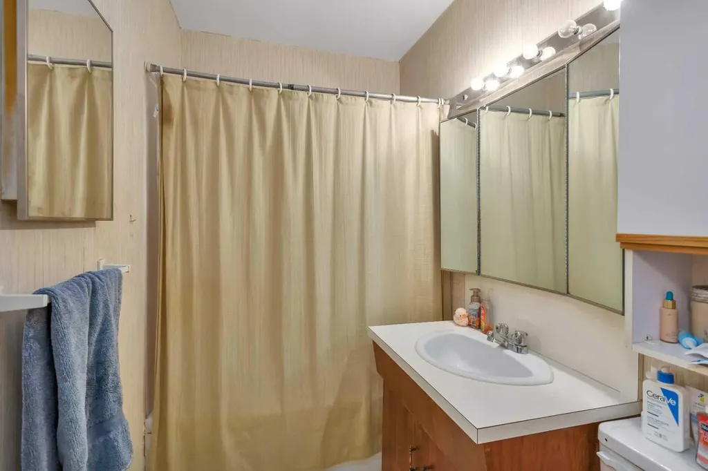 4152 47 Avenue Rocky Mountain House AB T4T 1C8