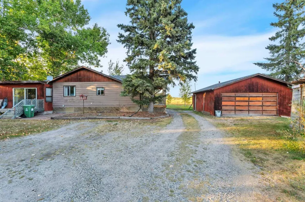 4152 47 Avenue Rocky Mountain House AB T4T 1C8