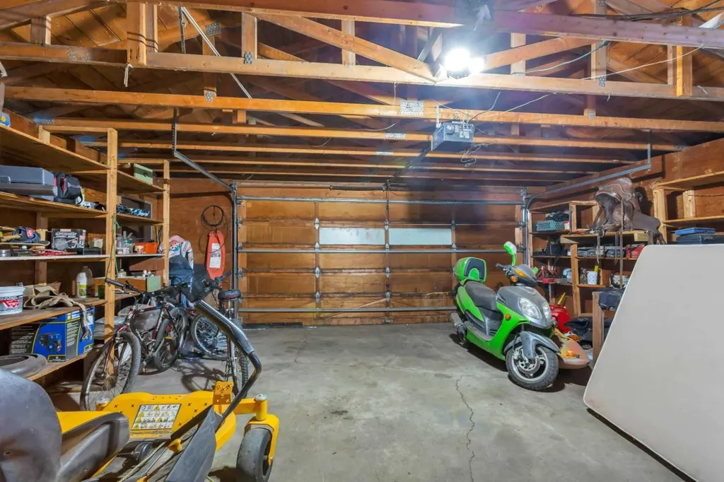 4152 47 Avenue Rocky Mountain House AB T4T 1C8