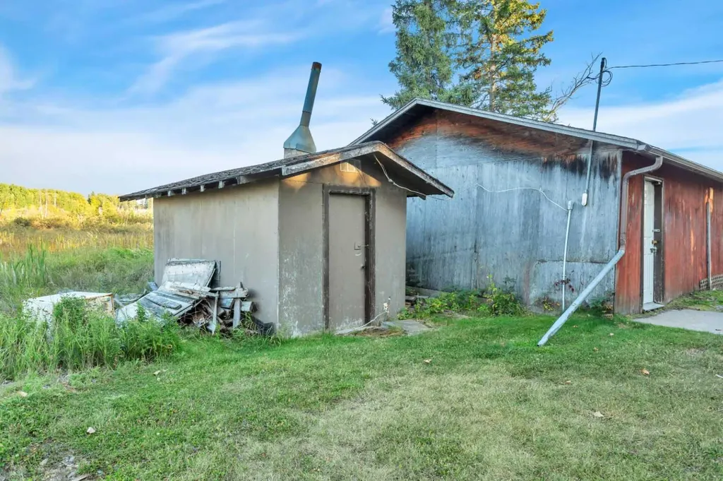 4152 47 Avenue Rocky Mountain House AB T4T 1C8