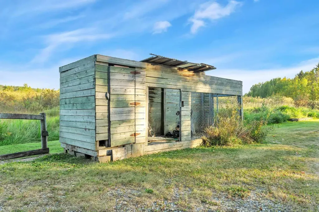 4152 47 Avenue Rocky Mountain House AB T4T 1C8