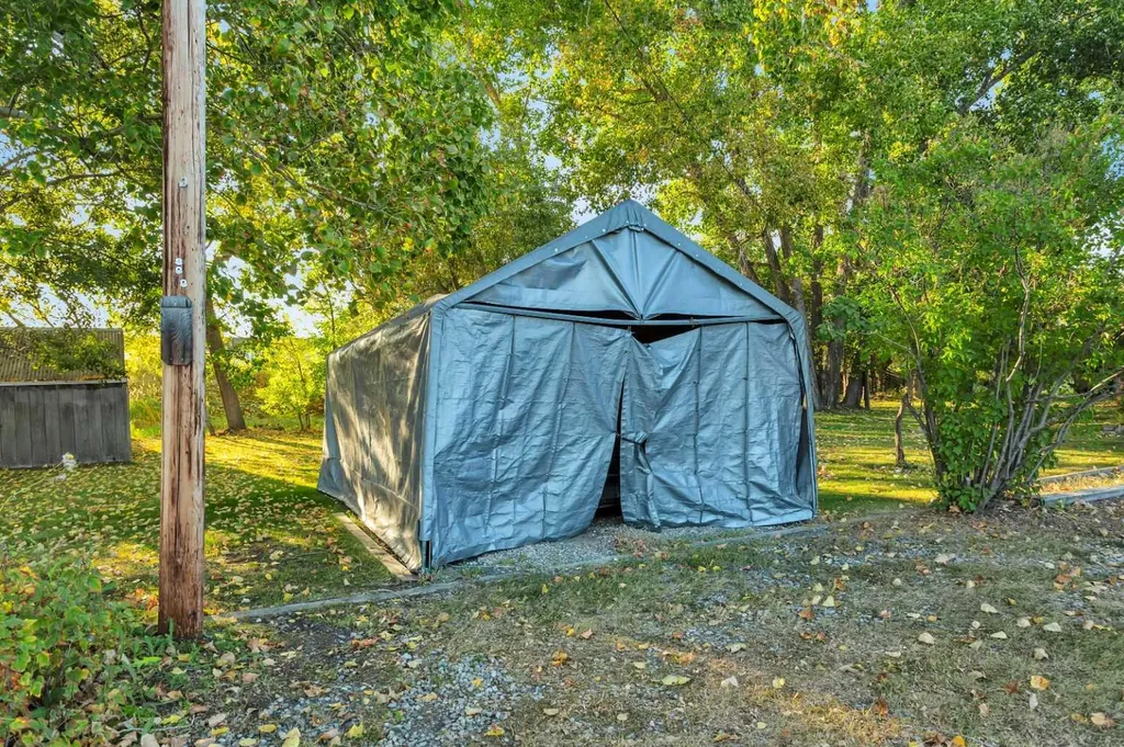 4152 47 Avenue Rocky Mountain House AB T4T 1C8