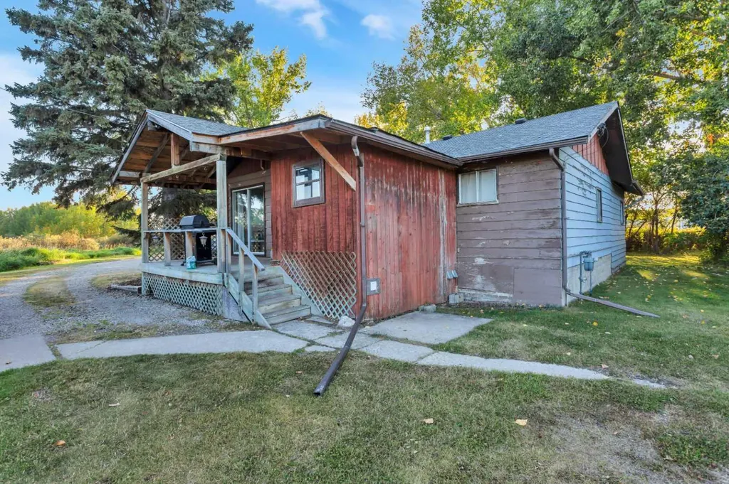 4152 47 Avenue Rocky Mountain House AB T4T 1C8