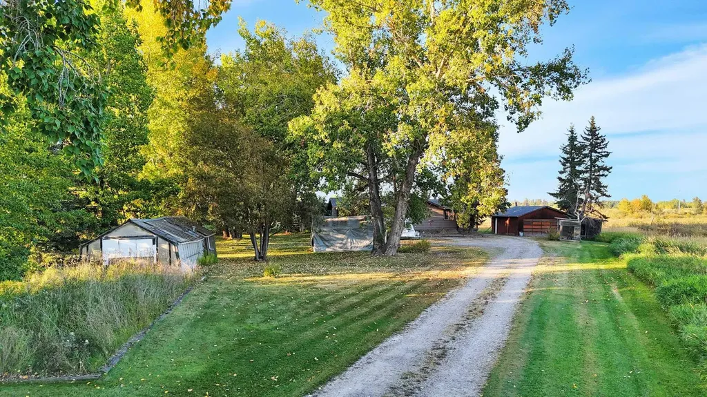 4152 47 Avenue Rocky Mountain House AB T4T 1C8