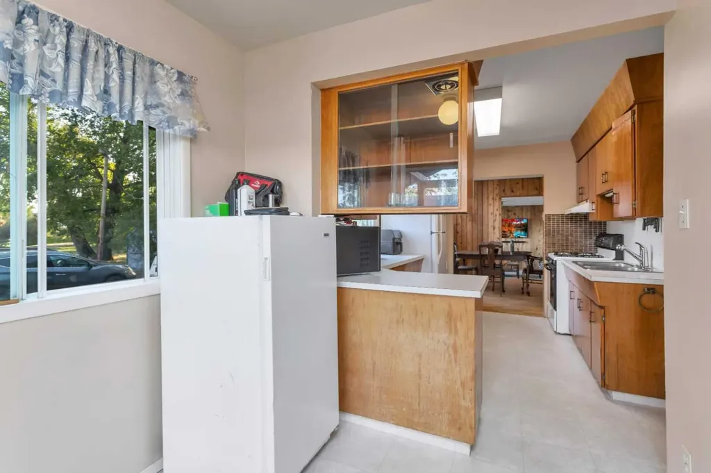 4152 47 Avenue Rocky Mountain House AB T4T 1C8