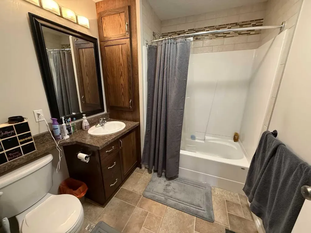 114 Hardisty Avenue Hinton AB T7V1B5
