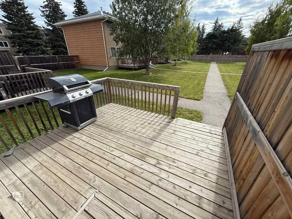 114 Hardisty Avenue Hinton AB T7V1B5
