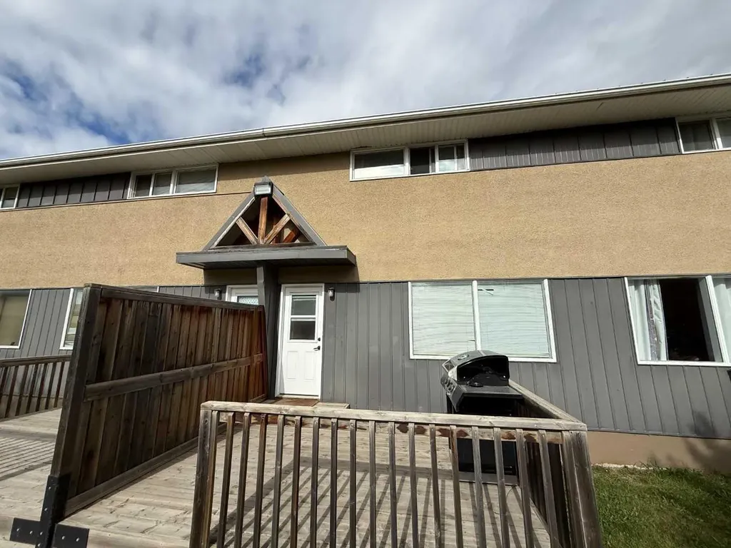 114 Hardisty Avenue Hinton AB T7V1B5