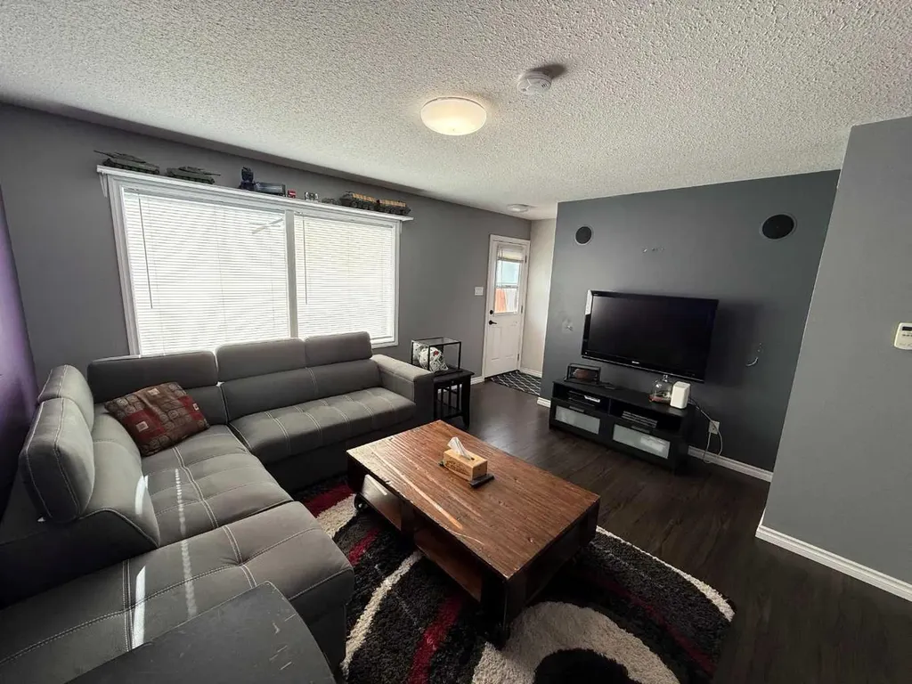 114 Hardisty Avenue Hinton AB T7V1B5