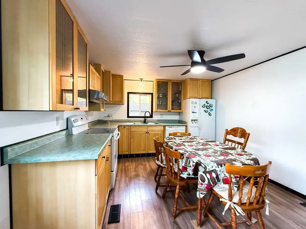 133 Jarvis Street Hinton AB T7V 1R6
