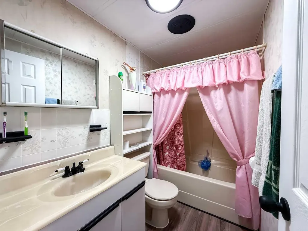 133 Jarvis Street Hinton AB T7V 1R6