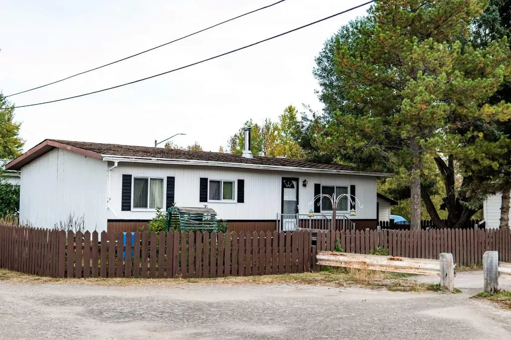 133 Jarvis Street Hinton AB T7V 1R6