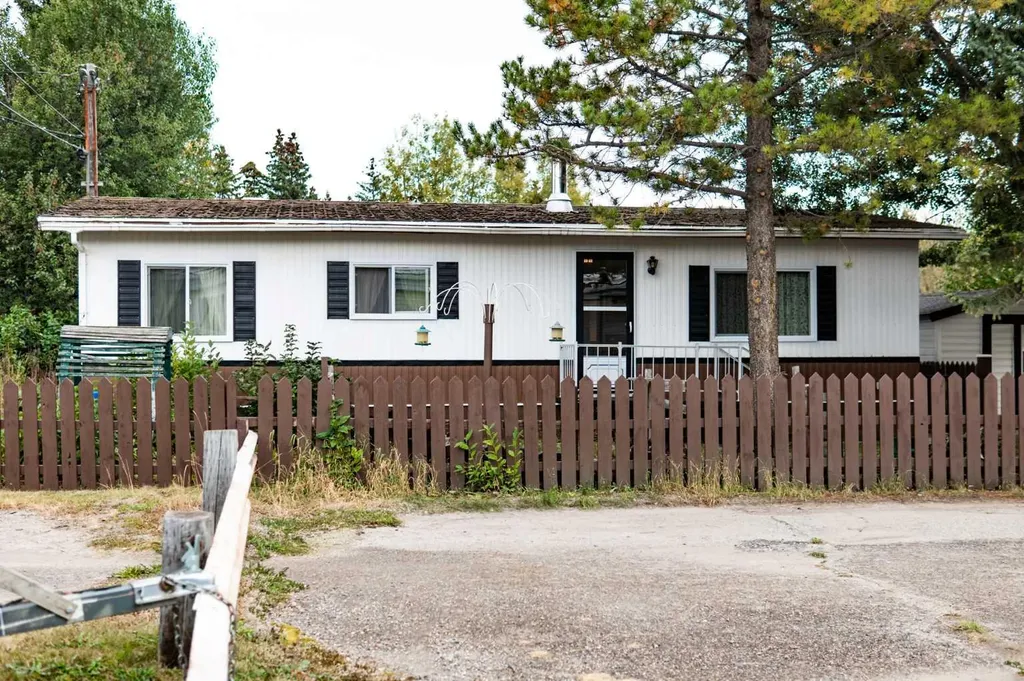 133 Jarvis Street Hinton AB T7V 1R6