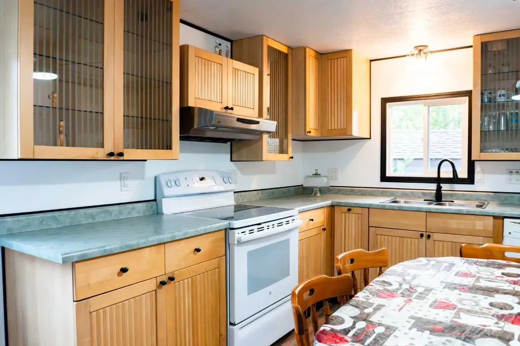 133 Jarvis Street Hinton AB T7V 1R6