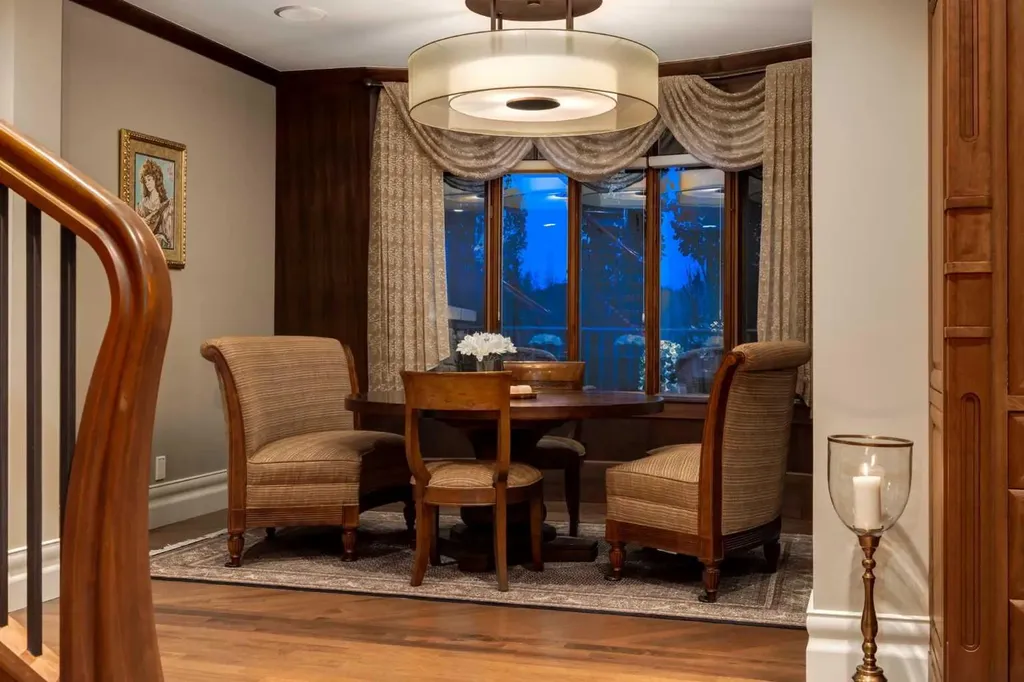 4 Aspen Ridge Bay SW Calgary AB T3H5M3