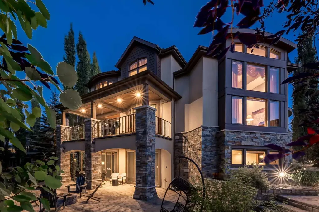 4 Aspen Ridge Bay SW Calgary AB T3H5M3