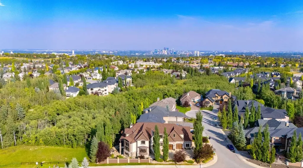 4 Aspen Ridge Bay SW Calgary AB T3H5M3