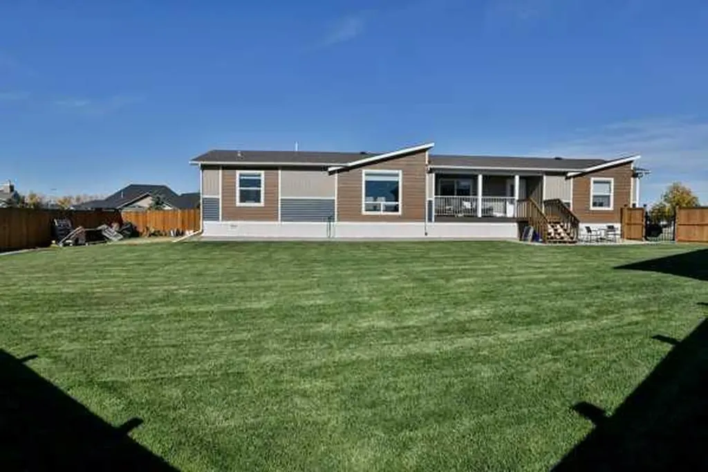 Coaldale AB, 2037 Sunflower Crescent