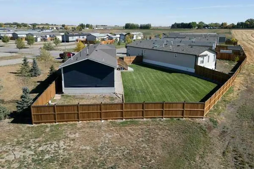2037 Sunflower Crescent Coaldale AB T1M 0G4