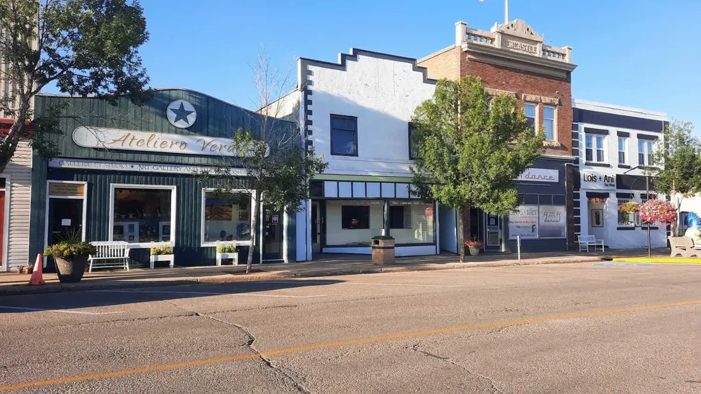 40 3 Avenue W Drumheller AB T0J0Y0