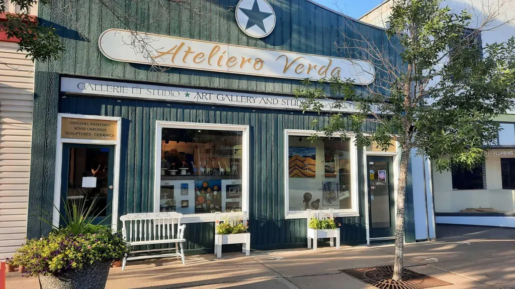 40 3 Avenue W Drumheller AB T0J0Y0