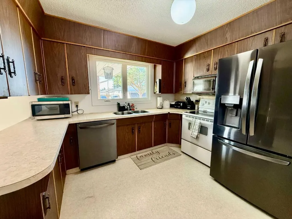 4425 56 Avenue Provost AB T0B3S0