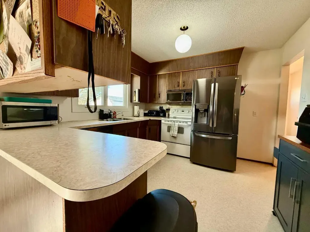 4425 56 Avenue Provost AB T0B3S0