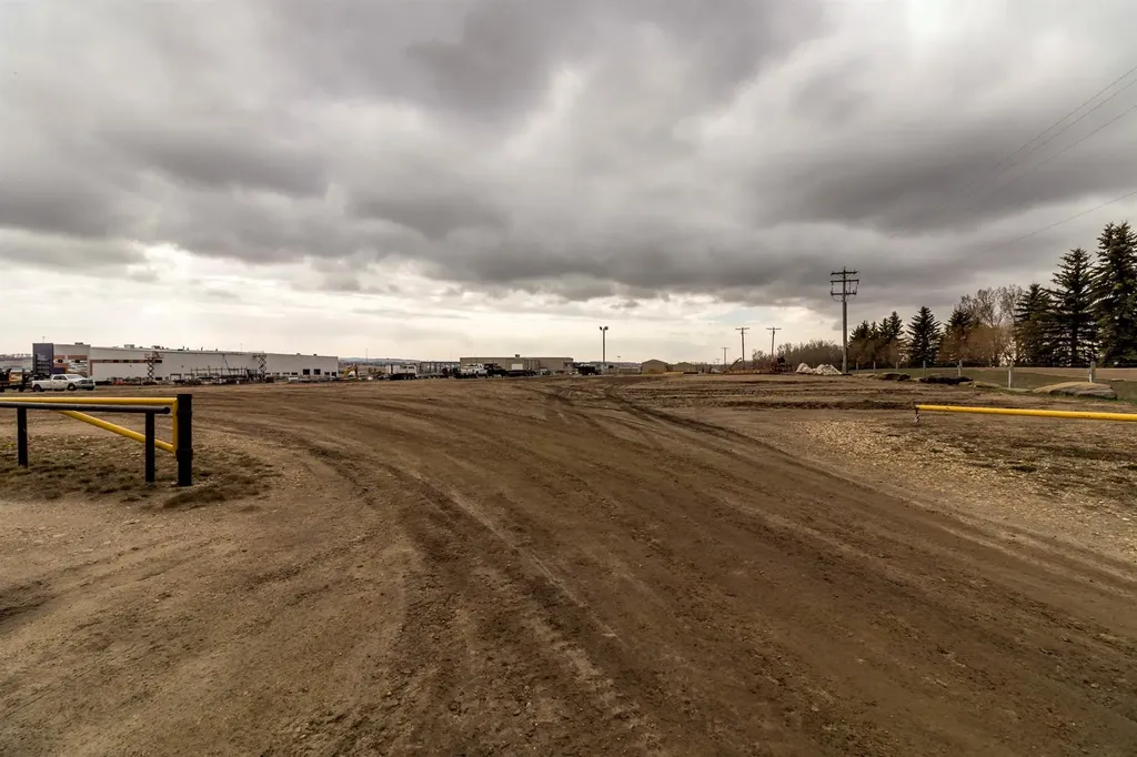 3 Mckenzie Drive Rural Red Deer County AB T4S 2H4