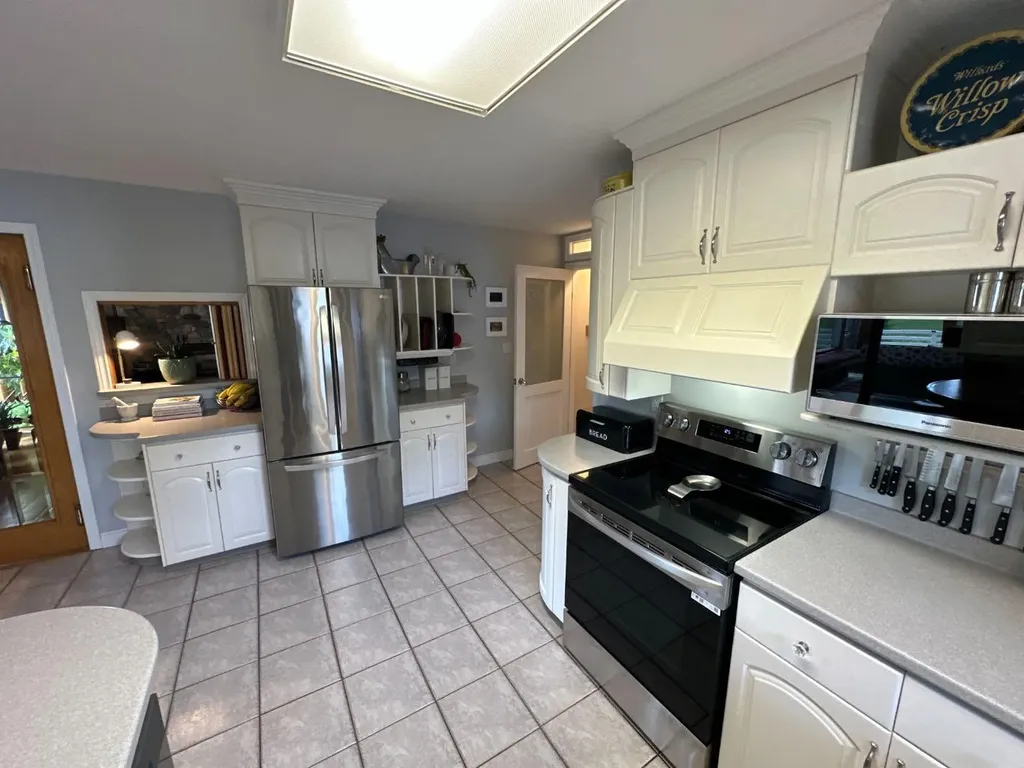 11905 91 Street Peace River AB T8S 1Y3