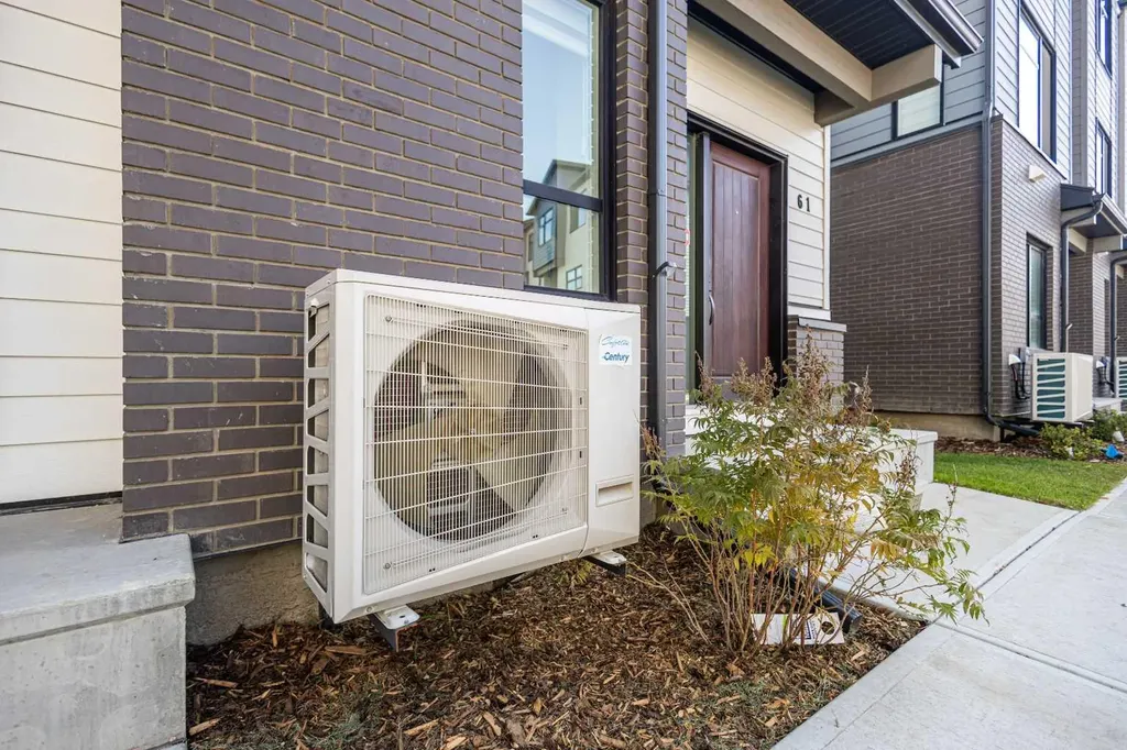 903 Mahogany Boulevard SE Calgary AB T3M 3W9