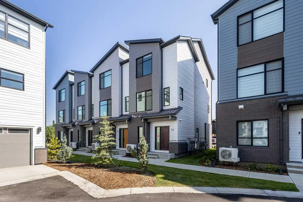 903 Mahogany Boulevard SE Calgary AB T3M 3W9