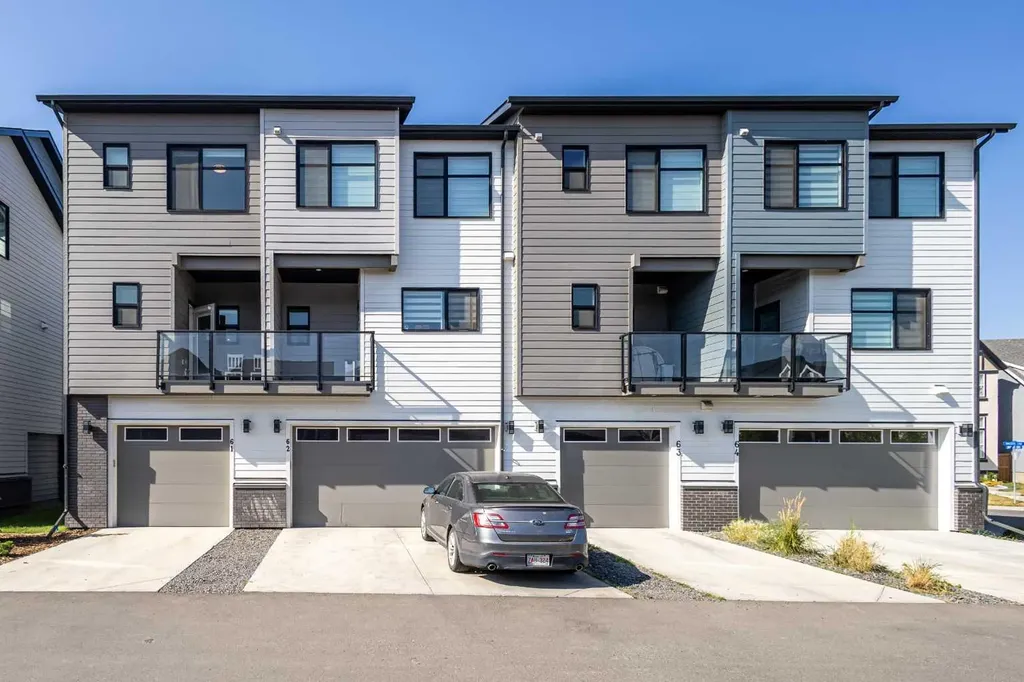 903 Mahogany Boulevard SE Calgary AB T3M 3W9